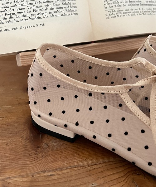 by muni:r（バイ ムニール）の「ドットシースルーリボンパンプス（バレエシューズ・レディース・ブラック/アイボリー・25.0cm/24.0cm/23.0cm/24.5cm/23.5㎝）」の18枚目の写真