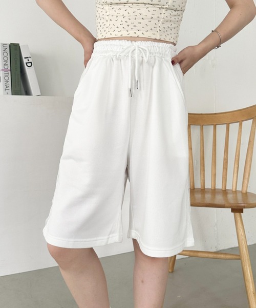 CLEA(クレア)の「サイドレースハーフパンツ(その他パンツ・レディース・ブラック/ホワイト・FREE)」の4枚目の写真