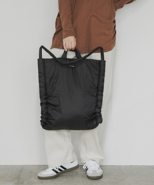 YAHKI（ヤーキ）の「YAHKI/ヤーキ リサイクルナイロン 中綿２WAY トートバッグ（トートバッグ・レディース・グリーン/ブルー/ネイビー/ダークグレー/ラベンダー/ブラック・FREE）」の7枚目の写真