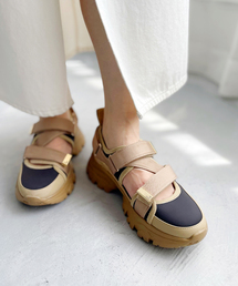 Lベルテッドスニーカー