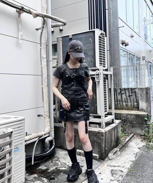 Figments(フィグメンツ)の「フロントボタン合皮ビスチェ(ベスト・レディース・ブラック・FREE)」の15枚目の写真