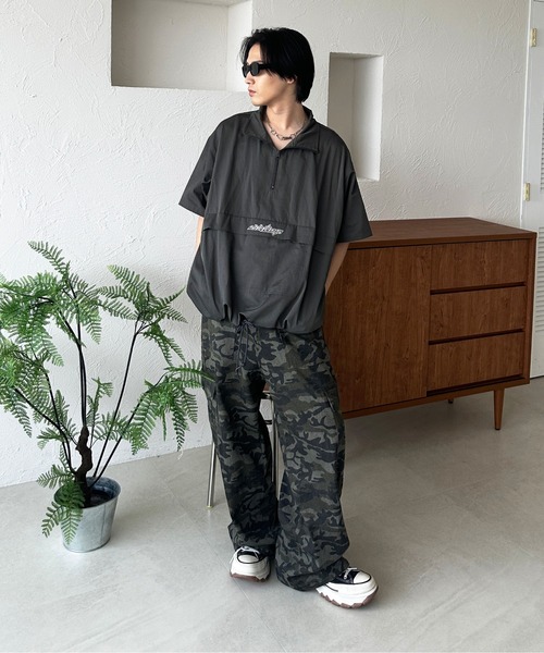 sedacle(セダクル)の「刺繍アノラック半袖シャツ(シャツ/ブラウス・メンズ・ベージュ/ライトグレー/チャコールグレー・LARGE/MEDIUM/SMALL)」の20枚目の写真