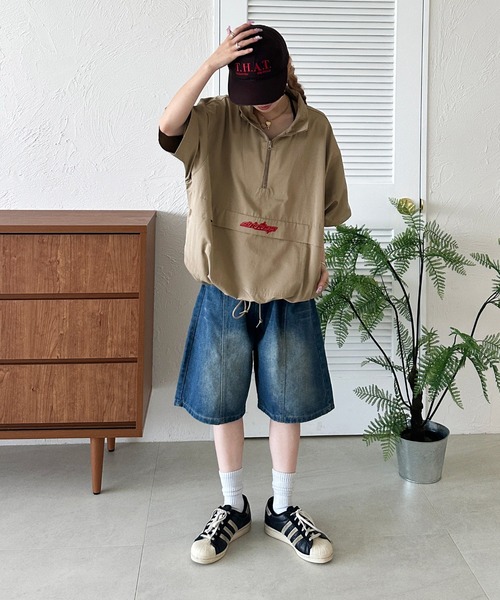 sedacle(セダクル)の「刺繍アノラック半袖シャツ(シャツ/ブラウス・メンズ・ベージュ/ライトグレー/チャコールグレー・LARGE/MEDIUM/SMALL)」の6枚目の写真