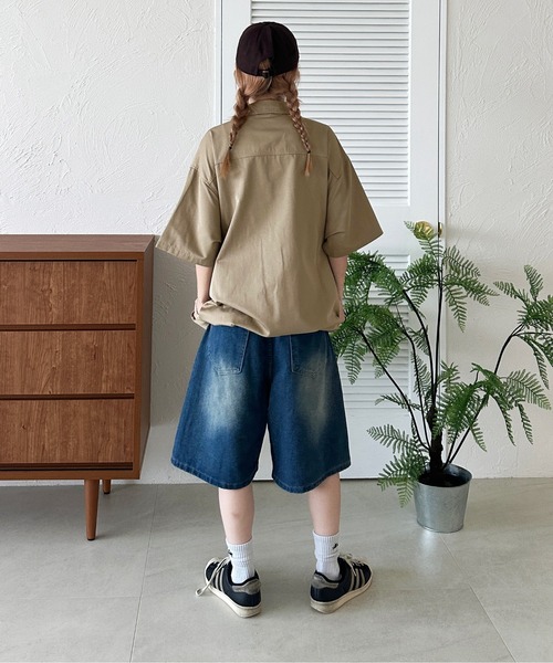 sedacle(セダクル)の「刺繍アノラック半袖シャツ(シャツ/ブラウス・メンズ・ベージュ/ライトグレー/チャコールグレー・LARGE/MEDIUM/SMALL)」の4枚目の写真