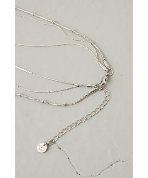crie conforto(クリーコンフォルト)の「トリプルチェーンネックレス(ネックレス・レディース・ゴールド/シルバー系その他・FREE)」の9枚目の写真