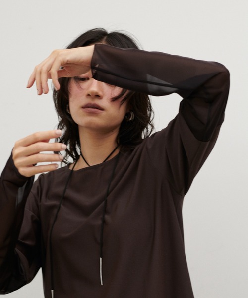LARUTA（ラルータ）の「【LARUTA】袖シアーロンT（Tシャツ/カットソー・レディース・ブラウン/ブラック/オフホワイト・FREE）」の3枚目の写真