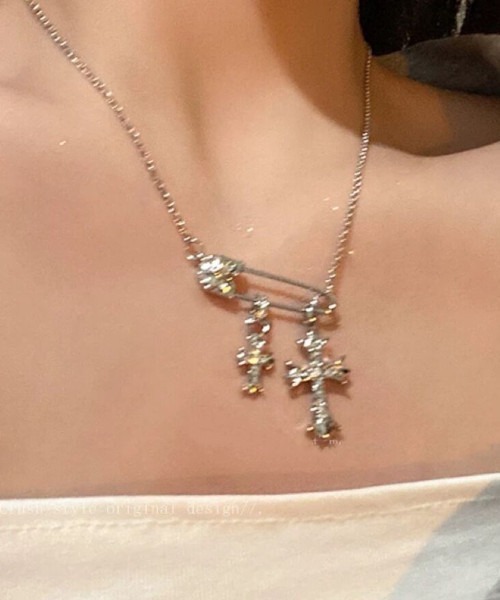 NO WAY（ノーウェイ）の「/ダブルクロス安全ピンモチーフネックレス（MA）（ネックレス・レディース・シルバー・FREE）」の8枚目の写真