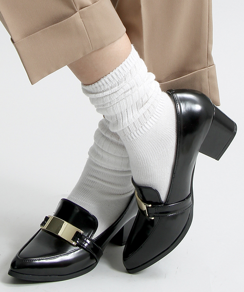 WEGO（ウィゴー）の「WEGO/プレートポインテッドローファー（ドレスシューズ・レディース・ホワイト/ブラック/ブラック系その他・MEDIUM/LARGE）」の2枚目の写真