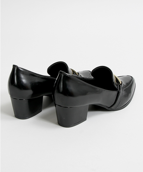 WEGO（ウィゴー）の「WEGO/プレートポインテッドローファー（ドレスシューズ・レディース・ホワイト/ブラック/ブラック系その他・MEDIUM/LARGE）」の4枚目の写真