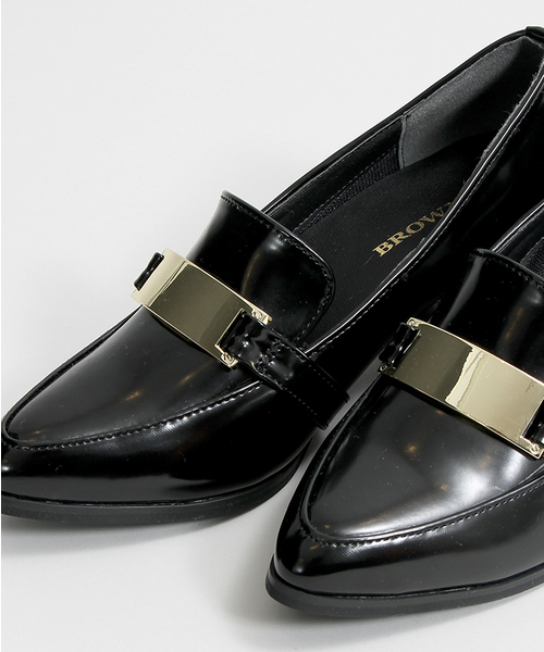 WEGO（ウィゴー）の「WEGO/プレートポインテッドローファー（ドレスシューズ・レディース・ホワイト/ブラック/ブラック系その他・MEDIUM/LARGE）」の5枚目の写真