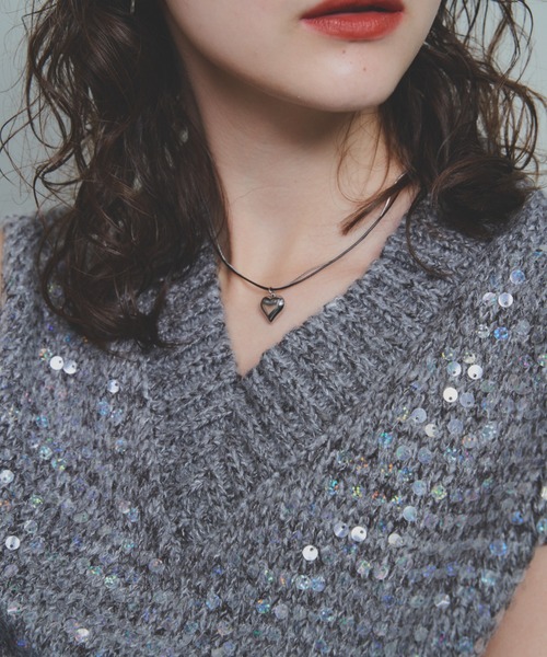 Unitage（ユニテージ）の「スパンコールニットベスト（ベスト・レディース・アイボリー/その他/グレー・FREE）」の16枚目の写真