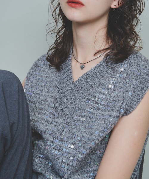 Unitage（ユニテージ）の「スパンコールニットベスト（ベスト・レディース・アイボリー/その他/グレー・FREE）」の14枚目の写真