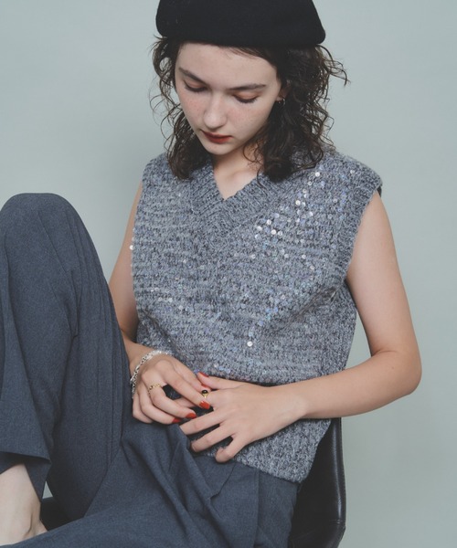 Unitage（ユニテージ）の「スパンコールニットベスト（ベスト・レディース・アイボリー/その他/グレー・FREE）」の13枚目の写真