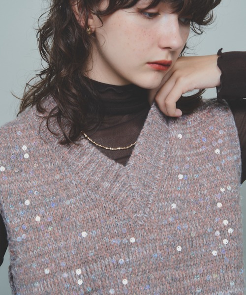 Unitage（ユニテージ）の「スパンコールニットベスト（ベスト・レディース・アイボリー/その他/グレー・FREE）」の5枚目の写真