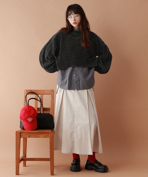 RAGEBLUE（レイジブルー）の「ボリュームスリーブ/袖ラインモールニット（ニット/セーター・レディース・オフホワイト/ブルー/ブラック/オレンジ/オレンジ系その他7/ブラウン/ピンク/レッド・FREE）」の15枚目の写真