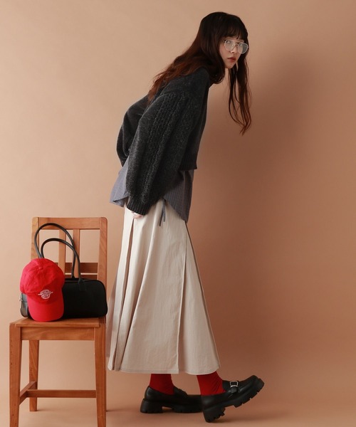 RAGEBLUE（レイジブルー）の「ボリュームスリーブ/袖ラインモールニット（ニット/セーター・レディース・オフホワイト/ブルー/ブラック/オレンジ/オレンジ系その他7/ブラウン/ピンク/レッド・FREE）」の17枚目の写真