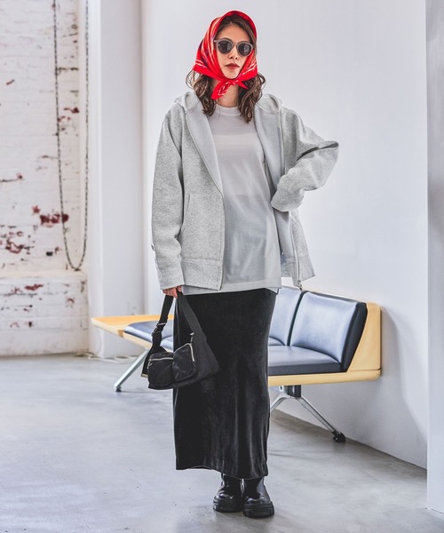 HEREIAM（ヘレイアム）の「【HEREIAM】ストレッチベロアスカート（スカート・レディース・カーキ/ブラック・SMALL/MEDIUM）」の3枚目の写真