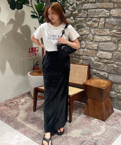 新品crewre ストレッチベロアストレートスカート ブラック　3 crewre online shop / ストレッチベロアストレートスカート