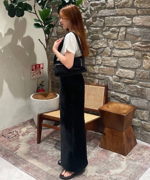 HEREIAM（ヘレイアム）の「【HEREIAM】ストレッチベロアスカート（スカート・レディース・カーキ/ブラック・SMALL/MEDIUM）」の19枚目の写真