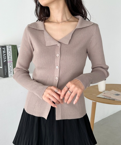 CLEA(クレア)の「襟付きVネックニットトップス(ニット/セーター・レディース・ベージュ/その他1/アイボリー/チャコールグレー・FREE)」の3枚目の写真