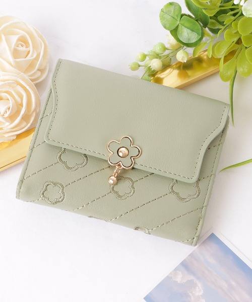 【匿名配送】SAINT LAURENT 三つ折り財布 フラワーモチーフ 匿名配送】SAINT LAURENT 三つ折り財布 フラワーモチーフ Saint