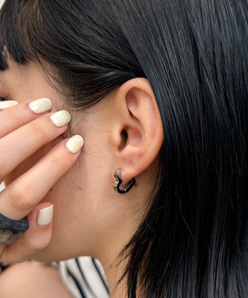 fredy emue(フレディエミュ)の「ステンレスハートワンタッチピアス(ピアス(両耳用)・レディース・ゴールド/シルバー・FREE)」の6枚目の写真