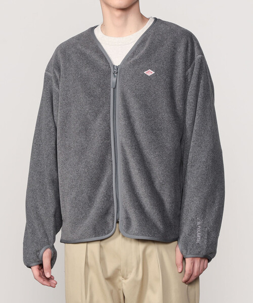 DANTON（ダントン）の「DANTON | ポーラテックフリース Vネックジャケット MEN（ノーカラージャケット・メンズ・グレー/ブラック・M/L）」の2枚目の写真