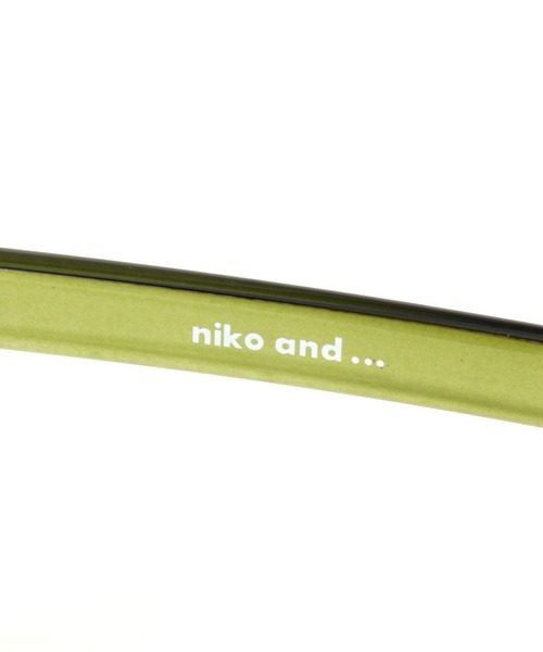 niko and...(ニコアンド)の「オリジナル太縁伊達メガネ(メガネ・レディース・ブラック/カーキ・FREE)」の9枚目の写真