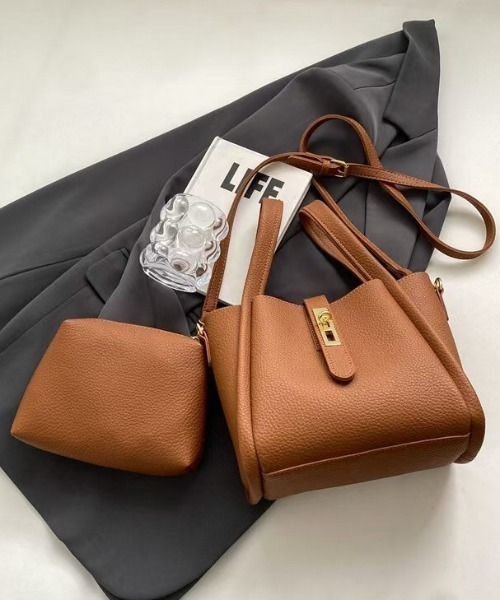 CALIFORNIA OUTFITTERS(カリフォルニア アウトフィッターズ)の「3-9B5 2way スクエア ボックス ハンドバッグ(ハンドバッグ・レディース・ブラック/グレイッシュベージュ/アイボリー/ブラウン/キャメル・ONESIZE)」の5枚目の写真