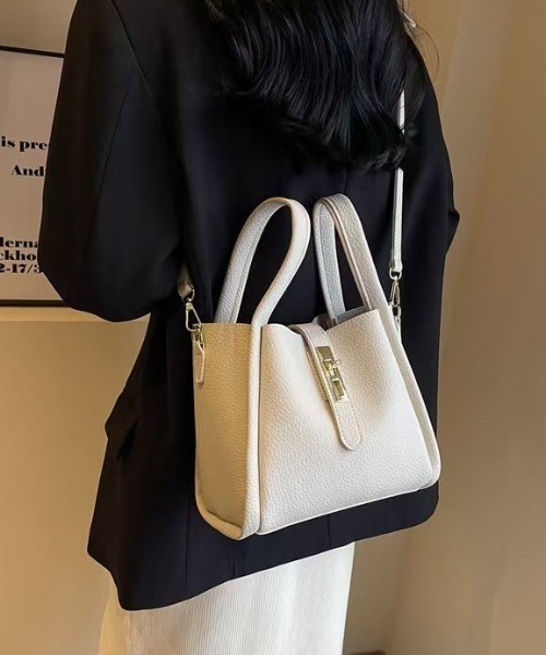 CALIFORNIA OUTFITTERS(カリフォルニア アウトフィッターズ)の「3-9B5 2way スクエア ボックス ハンドバッグ(ハンドバッグ・レディース・ブラック/グレイッシュベージュ/アイボリー/ブラウン/キャメル・ONESIZE)」の7枚目の写真