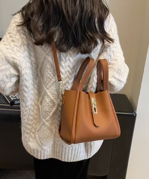 CALIFORNIA OUTFITTERS(カリフォルニア アウトフィッターズ)の「3-9B5 2way スクエア ボックス ハンドバッグ(ハンドバッグ・レディース・ブラック/グレイッシュベージュ/アイボリー/ブラウン/キャメル・ONESIZE)」の8枚目の写真