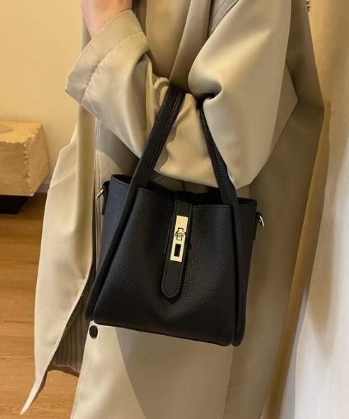 CALIFORNIA OUTFITTERS(カリフォルニア アウトフィッターズ)の「3-9B5 2way スクエア ボックス ハンドバッグ(ハンドバッグ・レディース・ブラック/グレイッシュベージュ/アイボリー/ブラウン/キャメル・ONESIZE)」の13枚目の写真