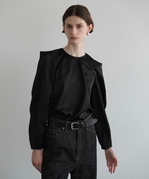 CLANE（クラネ）の「CONSTRUCTIVE SATIN BLOUSE（シャツ/ブラウス・レディース・ブラック/アイボリー/オレンジ・1/2）」の2枚目の写真