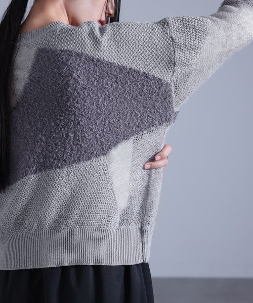 kOhAKU（コハク）の「『ランダム編地ニット』（ニット/セーター・レディース・ネイビー/グレー・FREE）」の4枚目の写真