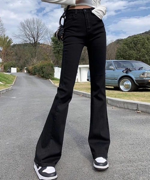 urge:(アージコロン )の「【URGE:】フレア ブラック デニム パンツ(デニムパンツ・レディース・ブラック・SMALL/MEDIUM/LARGE/X-LARGE)」の3枚目の写真