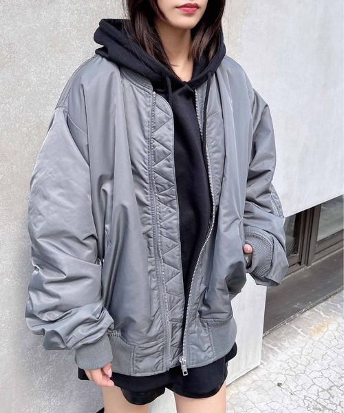 INGNI（イング）の「中綿入りBIG／MA-1（MA-1・レディース・ブラック/グレー/カーキ・M）」の16枚目の写真