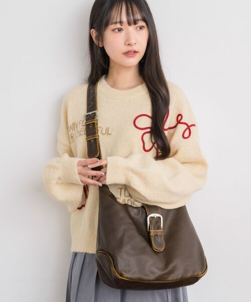 RETRO GIRL（レトロガール）の「Fレザーショルダーバッグ（ショルダーバッグ・レディース・ブラウン/ブラック・ONE SIZE）」の4枚目の写真