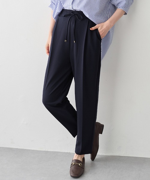 Viola e Viola(ヴィオラエヴィオラ)の「らくキレイストレッチテーパードパンツ(その他パンツ・レディース・ブラック/モカ/ネイビー・3L/LL/L/M)」の3枚目の写真