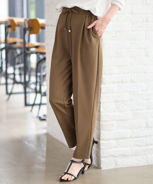 Viola e Viola(ヴィオラエヴィオラ)の「らくキレイストレッチテーパードパンツ(その他パンツ・レディース・ブラック/モカ/ネイビー・3L/LL/L/M)」の13枚目の写真
