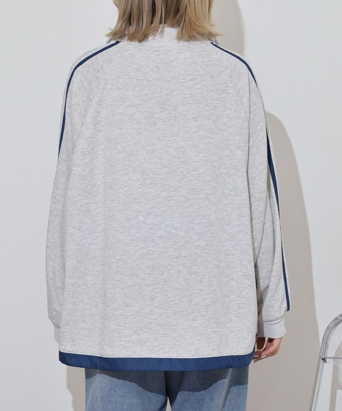 myke(ミーカ)の「myke 裏毛 フロントZIPラグラントラックジャケット(ジャージ・レディース・ライトブルー/オートミール/チャコール・M)」の9枚目の写真