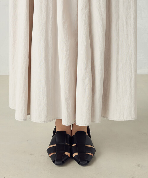 COMME CA ISM（コムサイズム）の「ナイロンタフタボリュームスカート（スカート・レディース・グレイッシュベージュ/ブラック・MEDIUM/LARGE）」の14枚目の写真