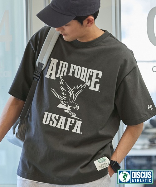 DISCUS ATHLETIC(ディスカス アスレチック)の「【DISCUS×University】ヴィンテージライクカレッジデザインプリントオーバーサイズ半袖Tシャツ(Tシャツ/カットソー・レディース・ホワイト系2/ホワイト系1/グレー系1/ブラック系1/スミクロ/ネイビー/ホワイト/ブラウン/ホワイト系/ターコイズブルー/ネイビー系/グレー系/ホワイト系3/オートミール/ブルー系/ブラック系・M/L)」の9枚目の写真