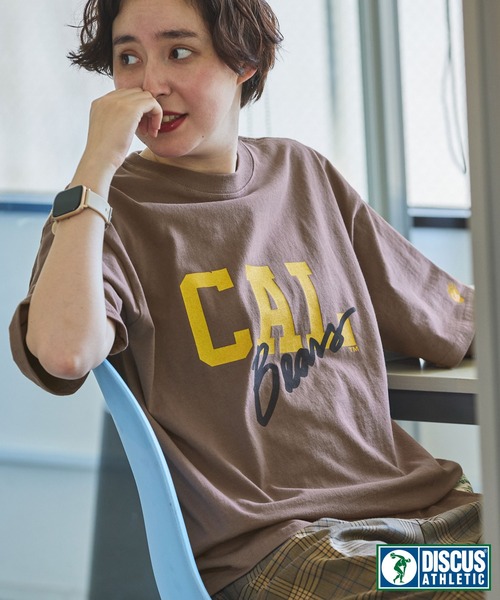 DISCUS ATHLETIC(ディスカス アスレチック)の「【DISCUS×University】ヴィンテージライクカレッジデザインプリントオーバーサイズ半袖Tシャツ(Tシャツ/カットソー・レディース・ホワイト系2/ホワイト系1/グレー系1/ブラック系1/スミクロ/ネイビー/ホワイト/ブラウン/ホワイト系/ターコイズブルー/ネイビー系/グレー系/ホワイト系3/オートミール/ブルー系/ブラック系・M/L)」の12枚目の写真