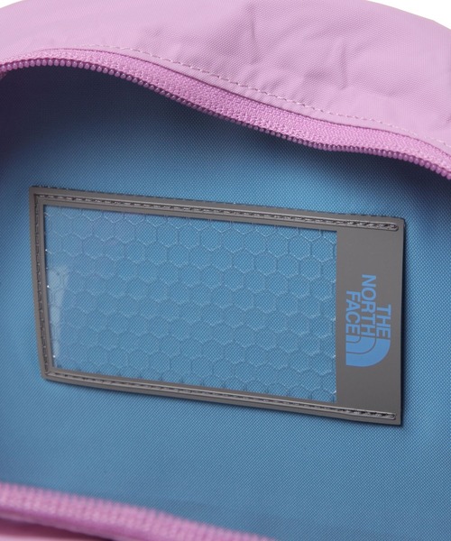 THE NORTH FACE（ザノースフェイス）の「【THE NORTH FACE(ザ・ノース・フェイス)】スモールデイ[約15リットル](KIDS)（バックパック/リュック・キッズ・ブラック/ピンク/ブルー/ベビーピンク・FREE）」の18枚目の写真
