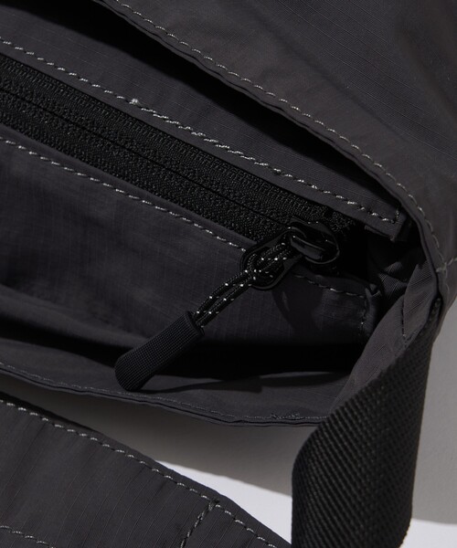 cobra buckle nylon one shoulder bag (water repellent