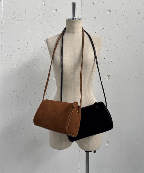 MIRROR STOKE（ミラーストーク）の「≪WEB限定≫【新色追加】SUEDE RECTANGLE BAG/スエードレクタングルバッグ（ショルダーバッグ・レディース・キャメル/ブラック/ブラウン・FREE）」の20枚目の写真