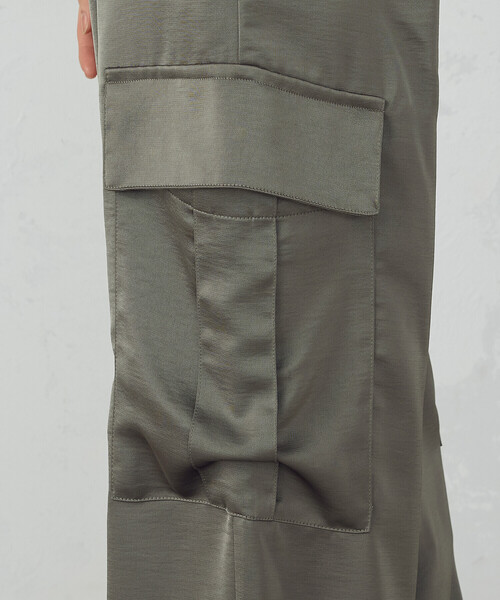 COMME CA ISM（コムサイズム）の「ポリエステルマットサテン　カーゴパンツ（カーゴパンツ・レディース・ブラック/オリーブ・MEDIUM/LARGE）」の18枚目の写真