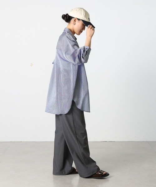 COLONY 2139(コロニートゥーワンスリーナイン)の「シアーストライプ長袖シャツ(シャツ/ブラウス・レディース・グリーン/ネイビー/イエロー/オフホワイト/グレー・FREE)」の17枚目の写真