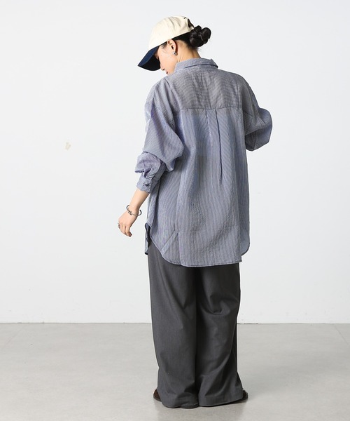 COLONY 2139(コロニートゥーワンスリーナイン)の「シアーストライプ長袖シャツ(シャツ/ブラウス・レディース・グリーン/ネイビー/イエロー/オフホワイト/グレー・FREE)」の18枚目の写真