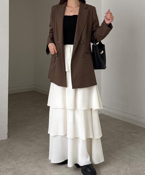 JUNOAH（ジュノア）の「【薄くて軽いジョーゼット生地】ハイウエストティアードスカート（スカート・レディース・ホワイト/チャコール/ブラック・SMALL/MEDIUM/LARGE）」の13枚目の写真